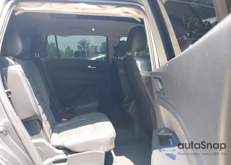 2021 Volkswagen Atlas 3.6L V6 Sel Premium z USA, uszkodzony, nr VIN 1V2TR2CA2MC540651